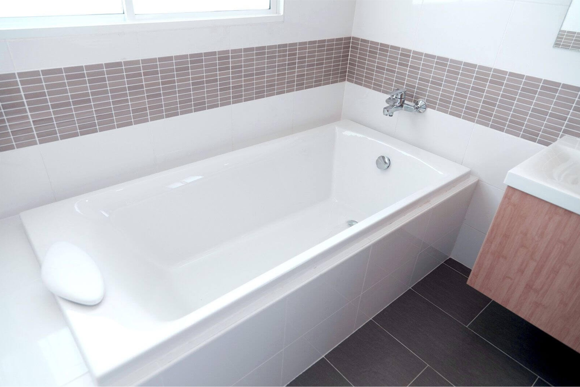 reglazed-bathtub-westwood
