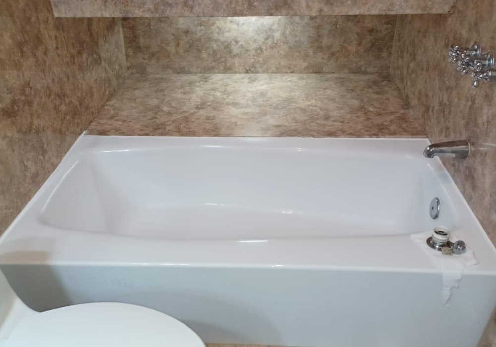 Shower Reglazing img 1 reglazed-bathtub-beverly-hills